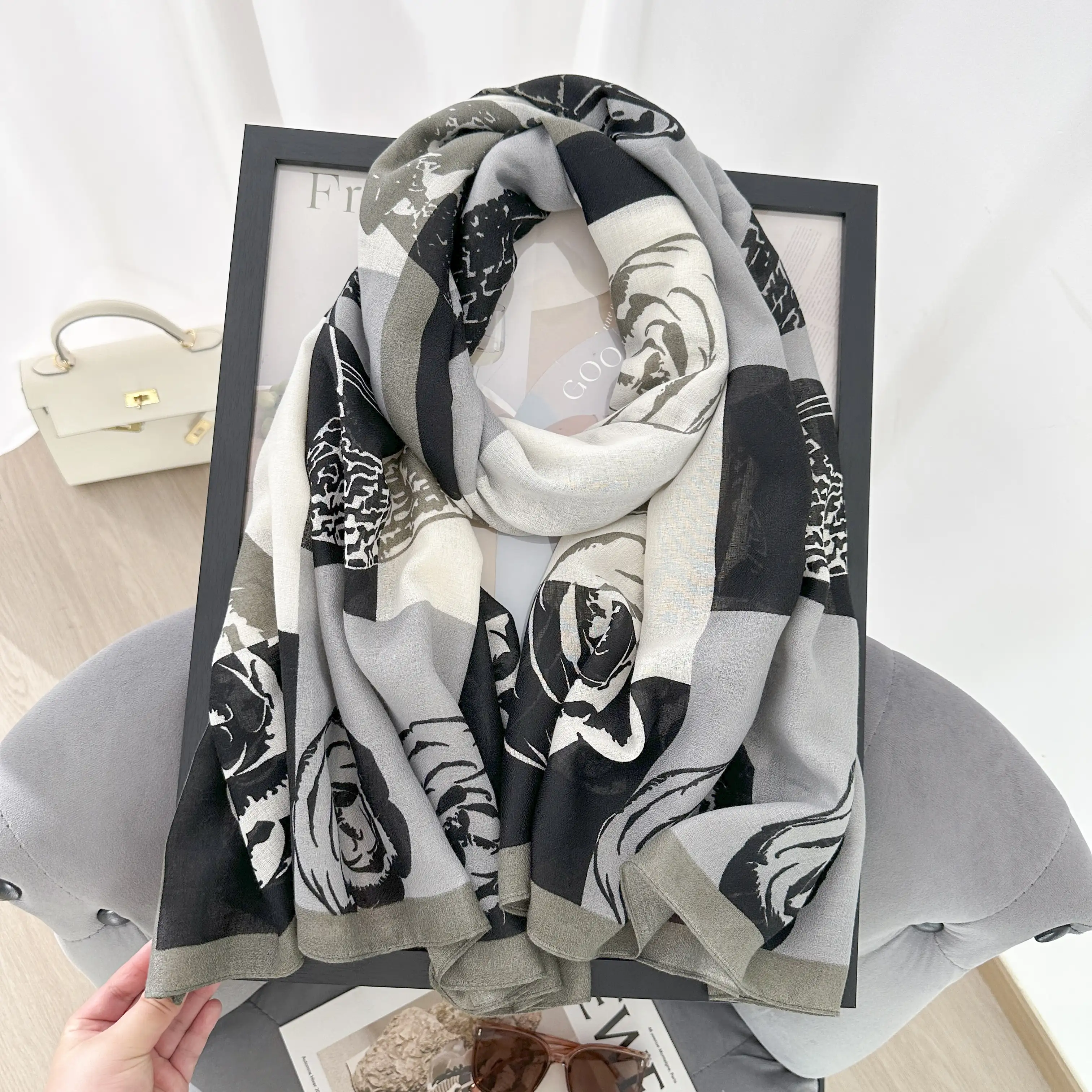 Bizzar Grey - Image 2