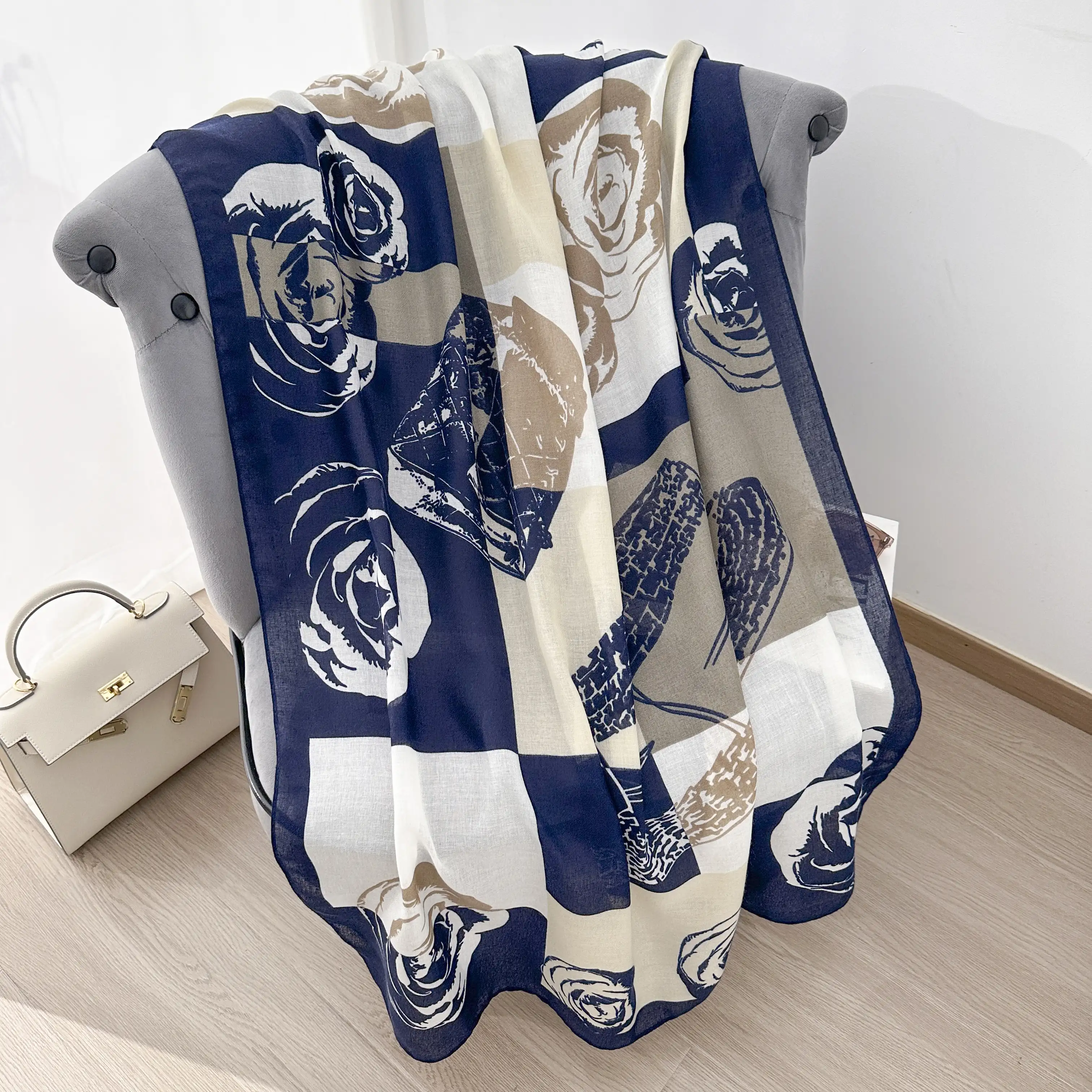 Bizzar Blue - Image 2