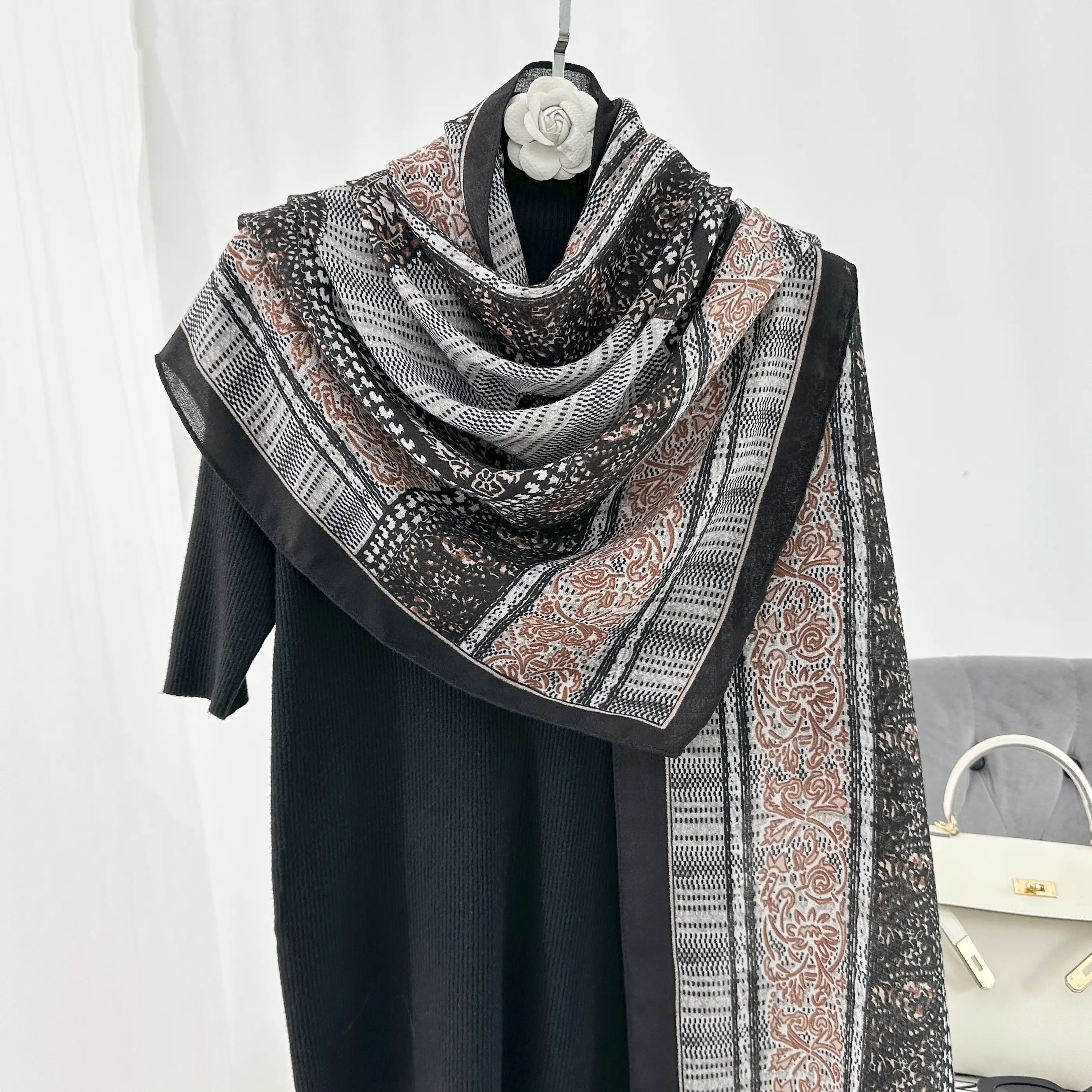 Black Albescent