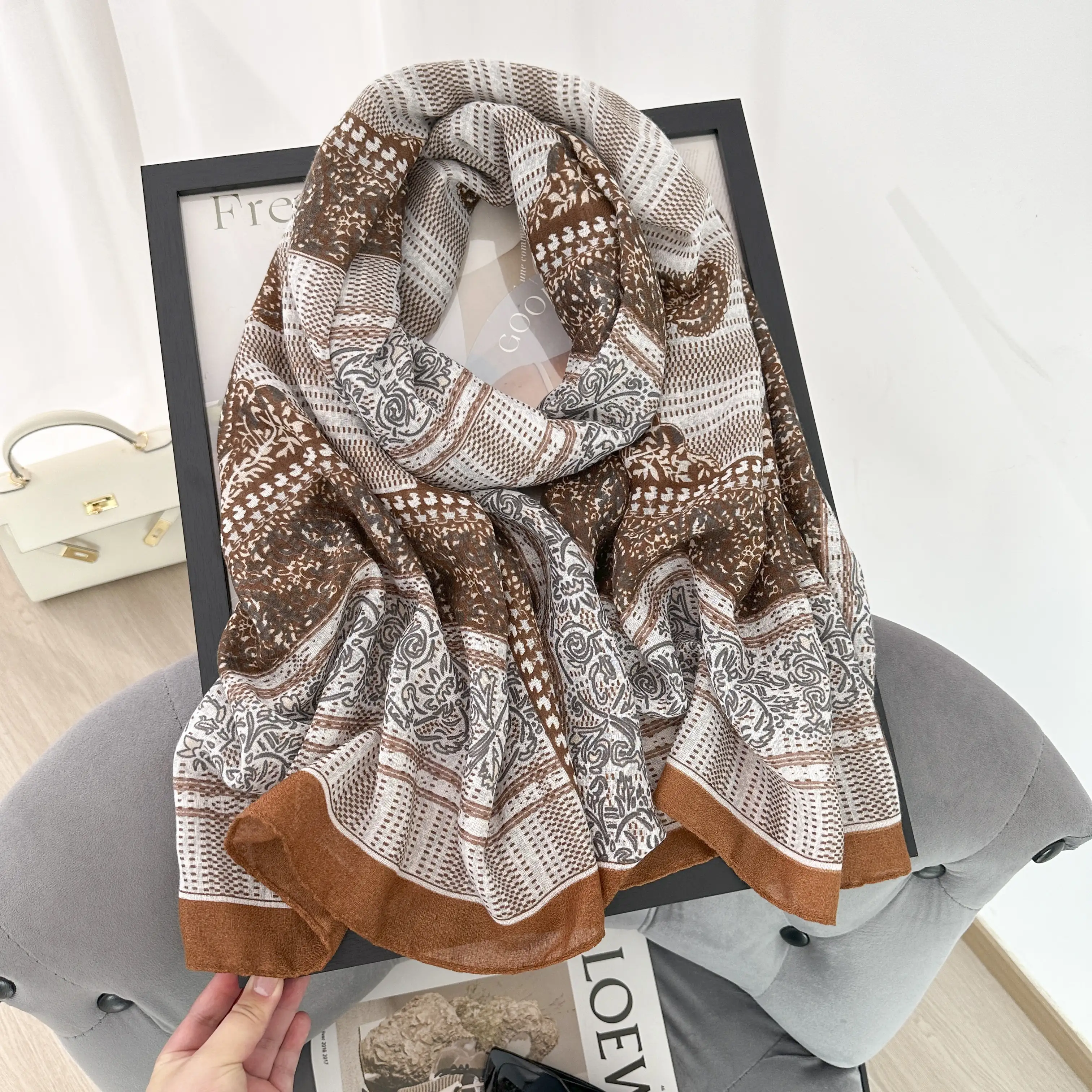 Brown Albescent